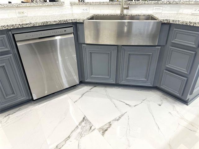 2819 Everhart Terrace Drive, Fresno, TX 77545