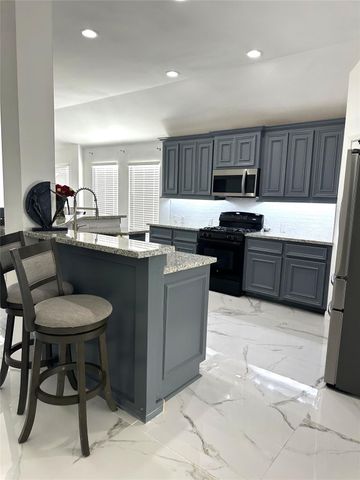 2819 Everhart Terrace Drive, Fresno, TX 77545