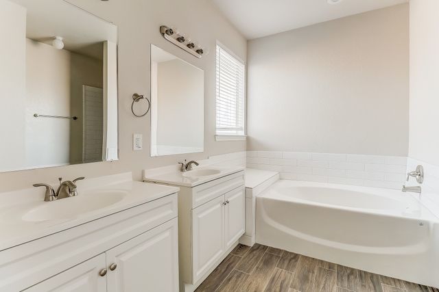 715 S Parks Drive, Desoto, TX 75115