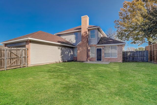 715 S Parks Drive, Desoto, TX 75115