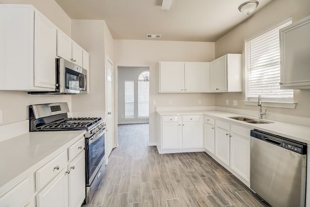 715 S Parks Drive, Desoto, TX 75115