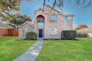 715 S Parks Drive, Desoto, TX 75115