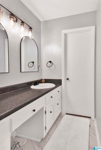 611 DENNIS STREET, Clanton, AL 35045