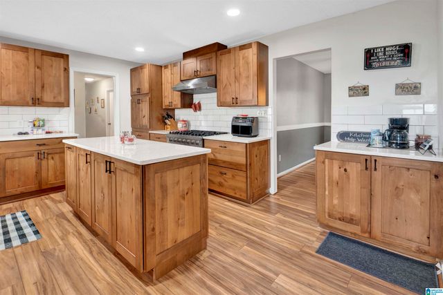 611 DENNIS STREET, Clanton, AL 35045