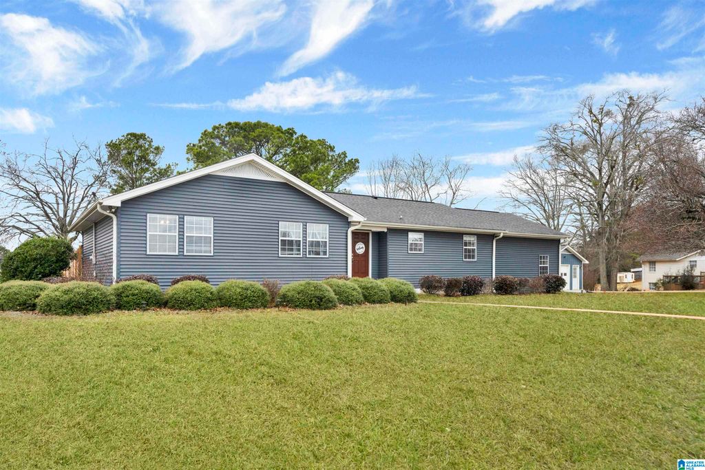 611 DENNIS STREET, Clanton, AL 35045