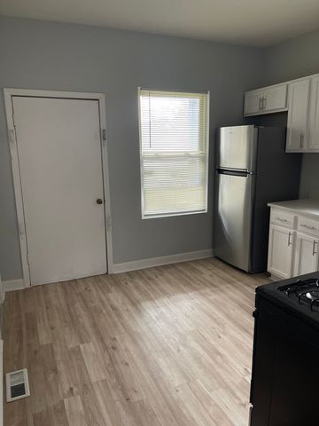 7535 S Vernon Avenue, Chicago, IL 60619