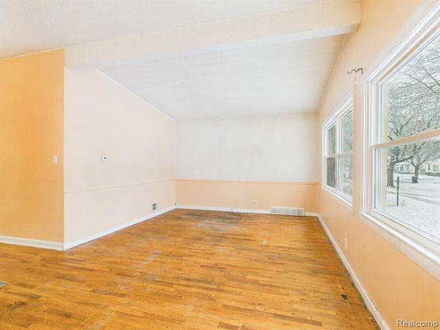 3373 Kent Street, Flint, MI 48503