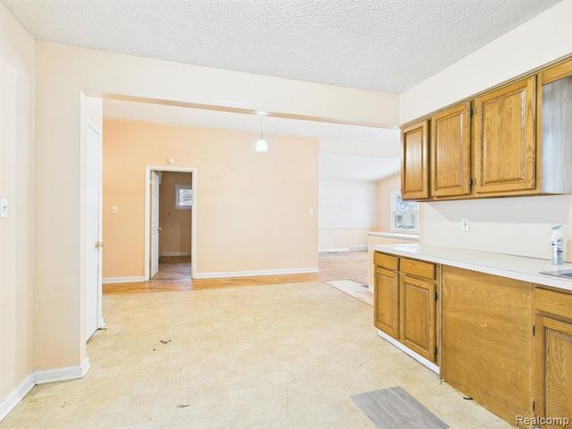 3373 Kent Street, Flint, MI 48503