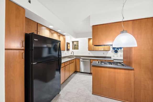 278 W 100 S, Valparaiso, IN 46385