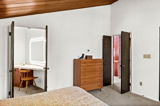 278 W 100 S, Valparaiso, IN 46385
