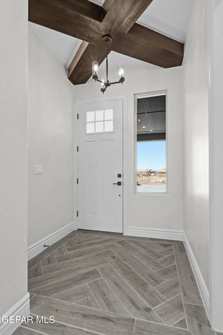 536 Paseo De La Reina Street, El Paso, TX 79928