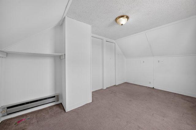 8915 E Grace Ave, Millwood, WA 99212