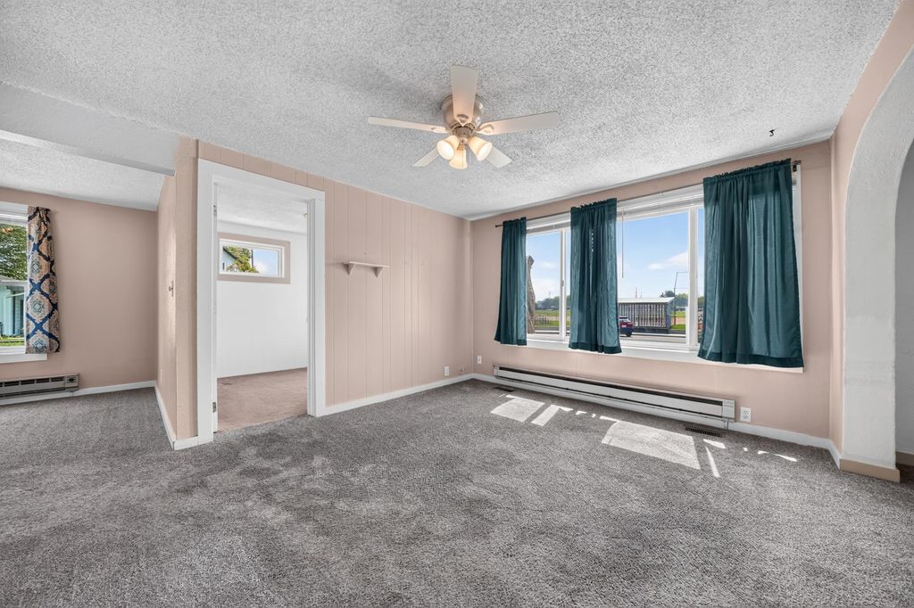 8915 E Grace Ave, Millwood, WA 99212 photo 5