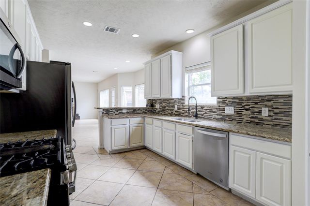 20319 Stone Falls Court Court, Cypress, TX 77433