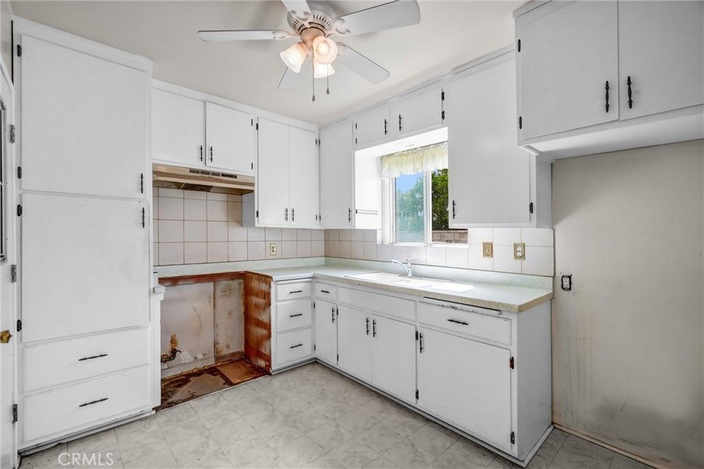 Image 11 of property listing at 10919 Loch Lomond Drive, Whittier, CA 90606