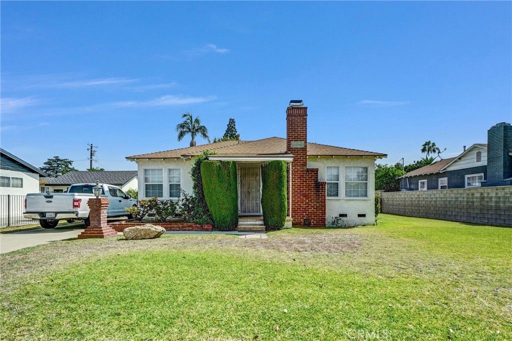 Image 2 of property listing at 10919 Loch Lomond Drive, Whittier, CA 90606