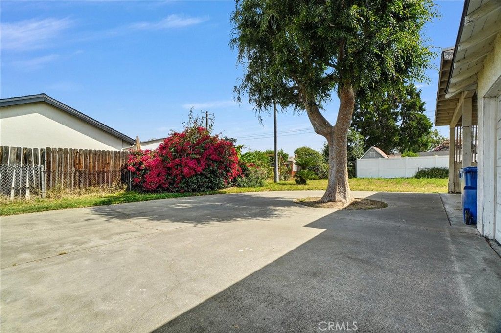 Image 26 of property listing at 10919 Loch Lomond Drive, Whittier, CA 90606