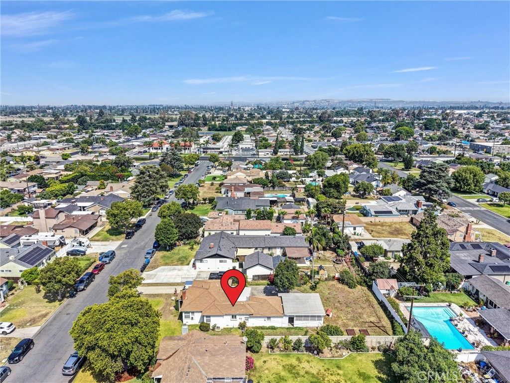 Image 33 of property listing at 10919 Loch Lomond Drive, Whittier, CA 90606