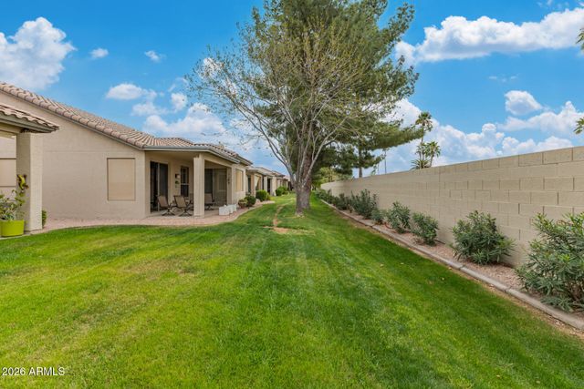 9617 E HOLIDAY Way, Sun Lakes, AZ 85248