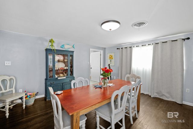 401 W Myrtle Avenue, Foley, AL 36535