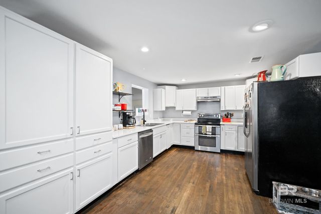 401 W Myrtle Avenue, Foley, AL 36535