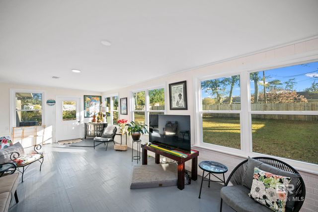 401 W Myrtle Avenue, Foley, AL 36535