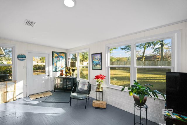 401 W Myrtle Avenue, Foley, AL 36535