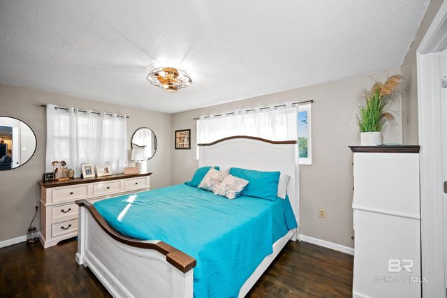 401 W Myrtle Avenue, Foley, AL 36535