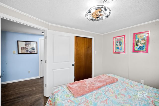 401 W Myrtle Avenue, Foley, AL 36535