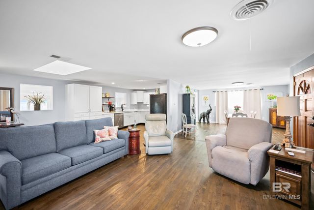 401 W Myrtle Avenue, Foley, AL 36535