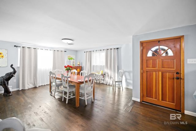 401 W Myrtle Avenue, Foley, AL 36535