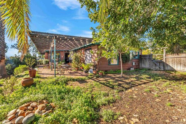 5209 Benton Pl, San Diego, CA 92116