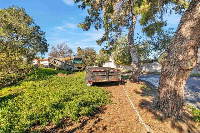 5209 Benton Pl, San Diego, CA 92116