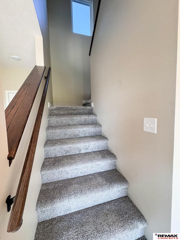 10526 S 76th Street, Lincoln, NE 68516