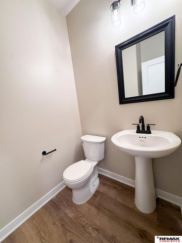 10526 S 76th Street, Lincoln, NE 68516