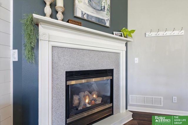 2003 Lakewood Drive, Papillion, NE 68046