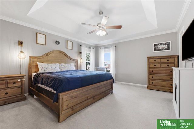 2003 Lakewood Drive, Papillion, NE 68046