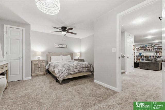 2003 Lakewood Drive, Papillion, NE 68046