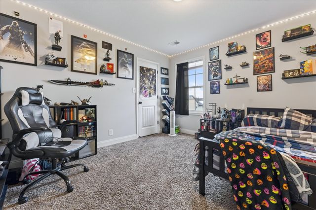 736 Crestone Ln, Clarksville, TN 37042