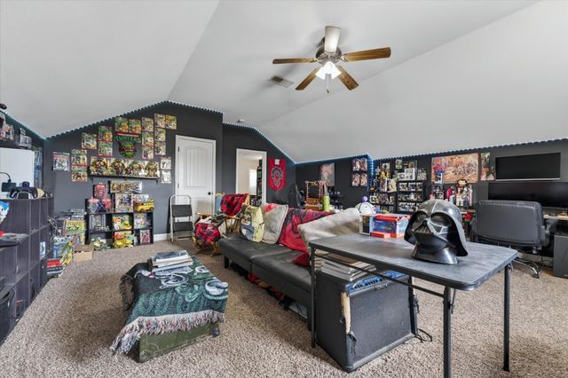 736 Crestone Ln, Clarksville, TN 37042