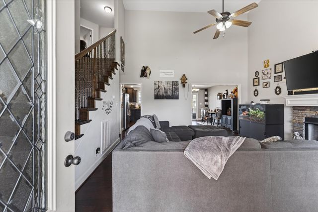 736 Crestone Ln, Clarksville, TN 37042