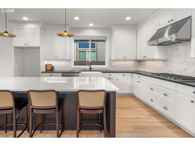 27776 Sw LARKSPUR Ter, Wilsonville, OR 97070