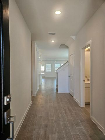 8430 Bay Oaks Drive, Baytown, TX 77523