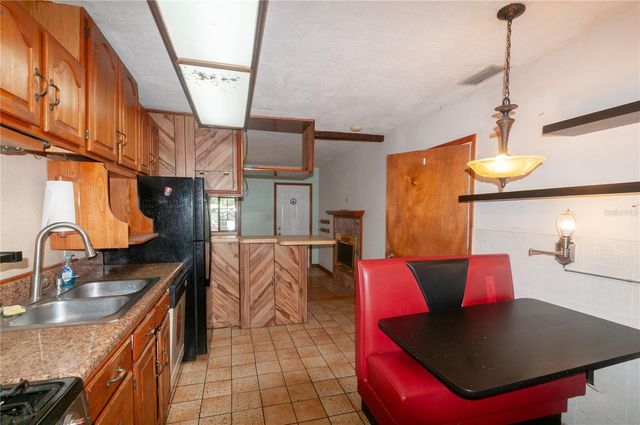 9609 N ELMER STREET, Tampa, FL 33612