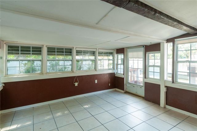 9609 N ELMER STREET, Tampa, FL 33612