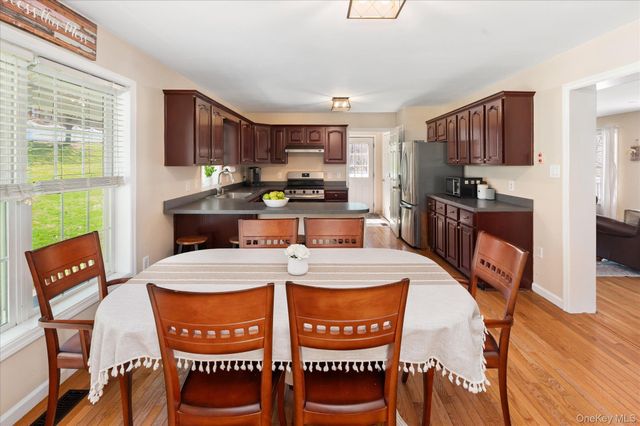581 Barrett Hill Road, Mahopac, NY 10541
