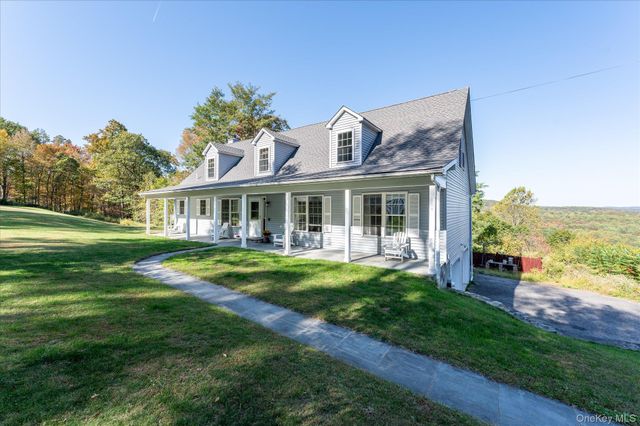 581 Barrett Hill Road, Mahopac, NY 10541