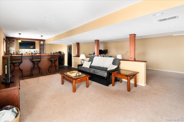 581 Barrett Hill Road, Mahopac, NY 10541