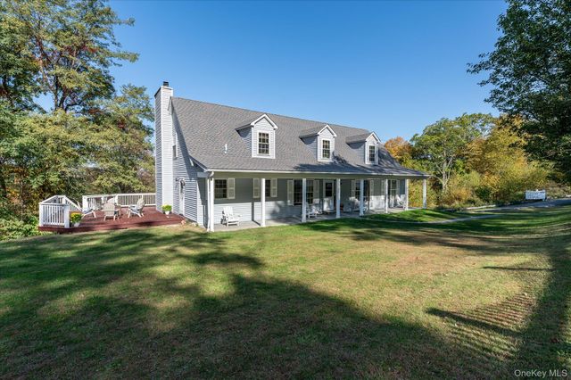 581 Barrett Hill Road, Mahopac, NY 10541
