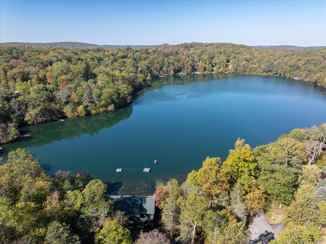 581 Barrett Hill Road, Mahopac, NY 10541